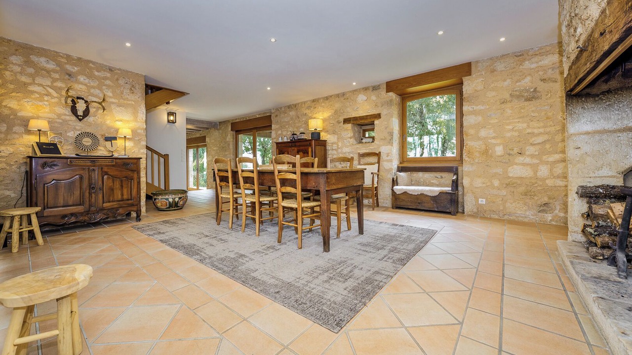 Photo of Others in Cales