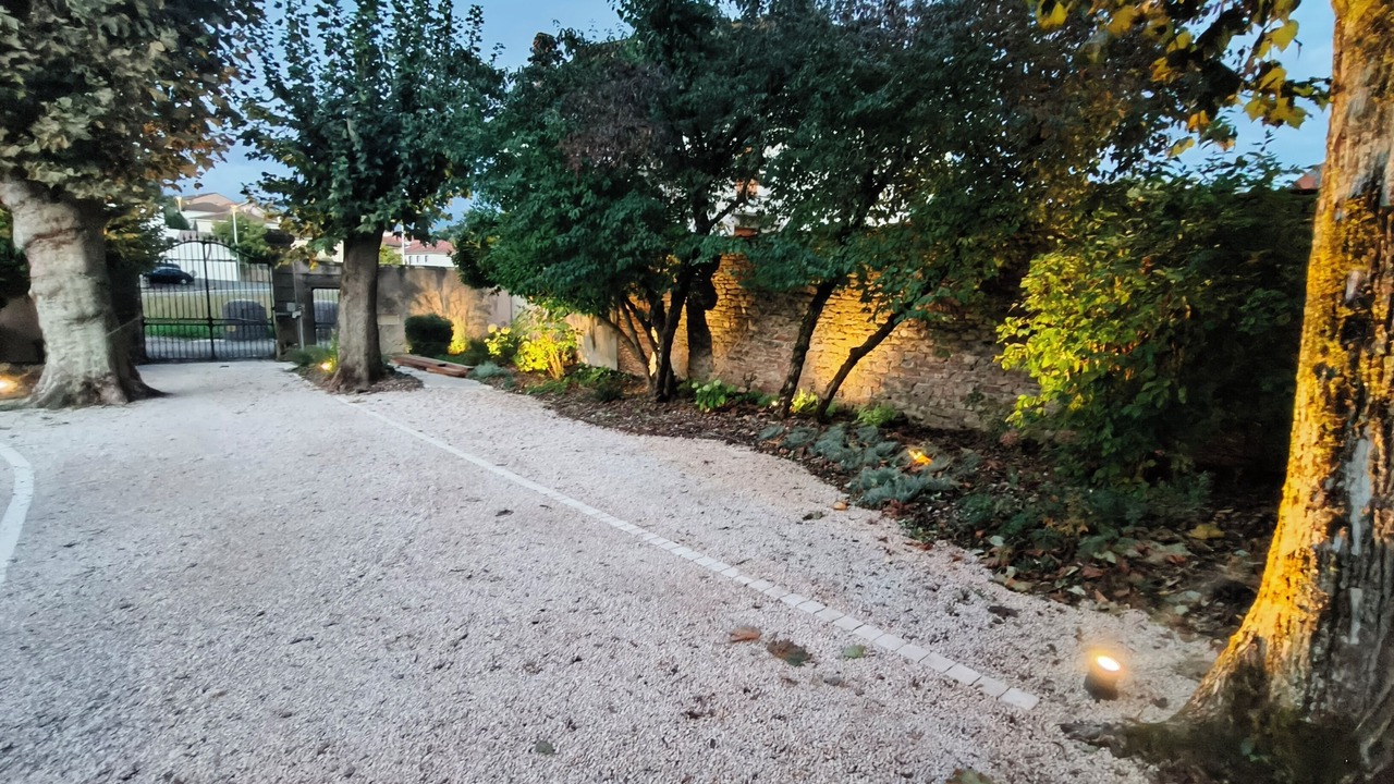 Photo of Outdoor in Flace