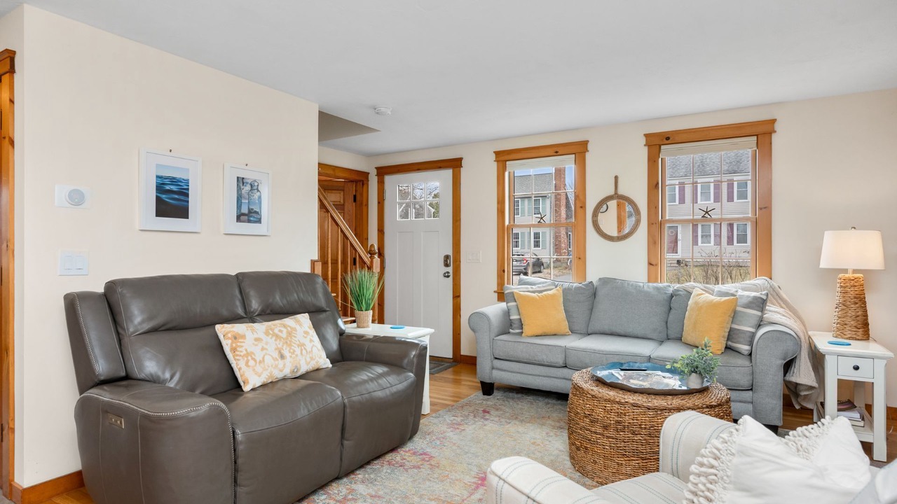 Photo of Others in Sandwich