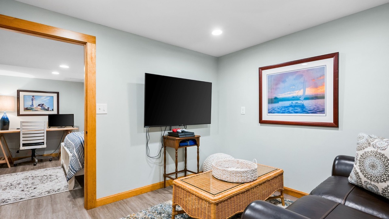 Photo of Others in Sandwich