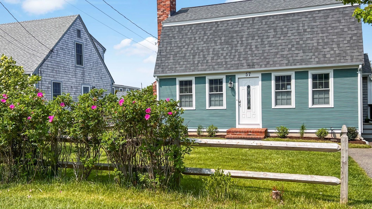 Photo of Others in Sandwich