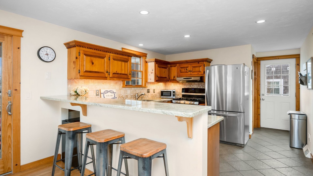 Photo of Others in Sandwich