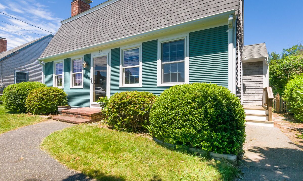 Photo of Others in Sandwich