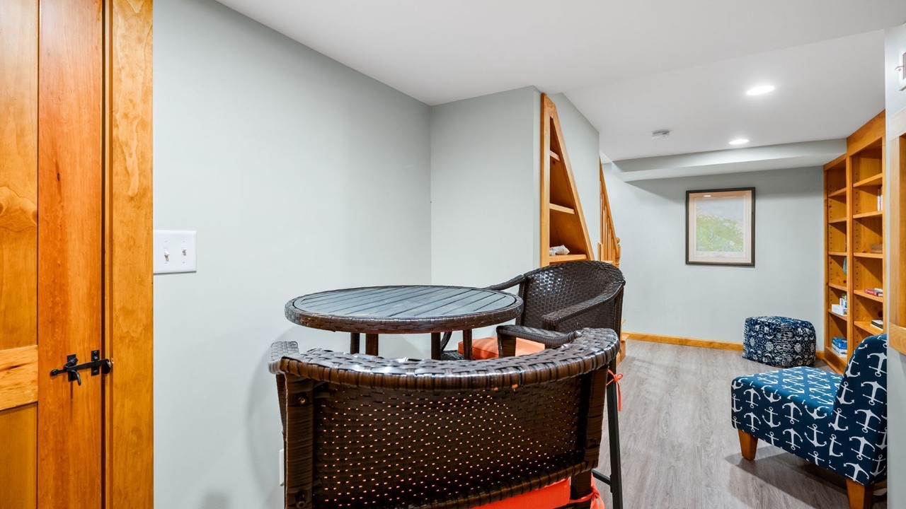 Photo of Others in Sandwich