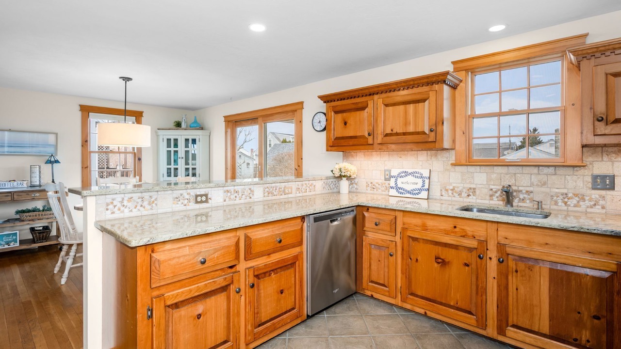 Photo of Others in Sandwich