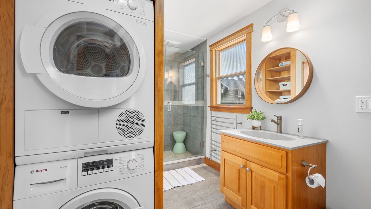 Photo of Others in Sandwich