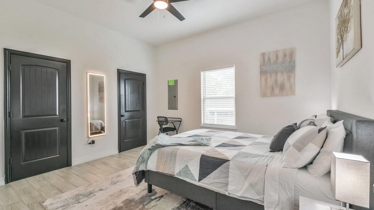 Photo of Bedroom in Northside