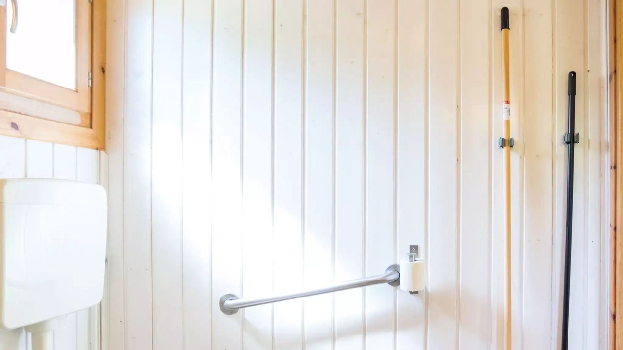 Photo of Bathroom in Casties-Labrande