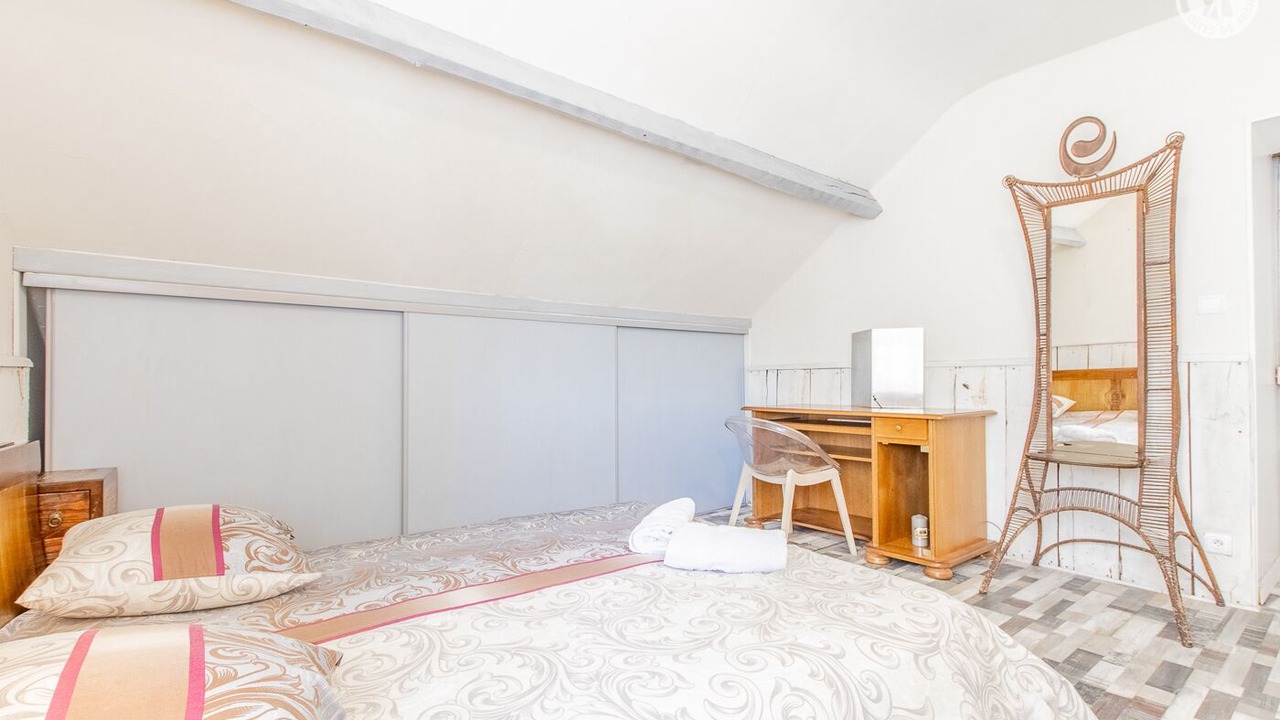 Photo of Bedroom in Autun