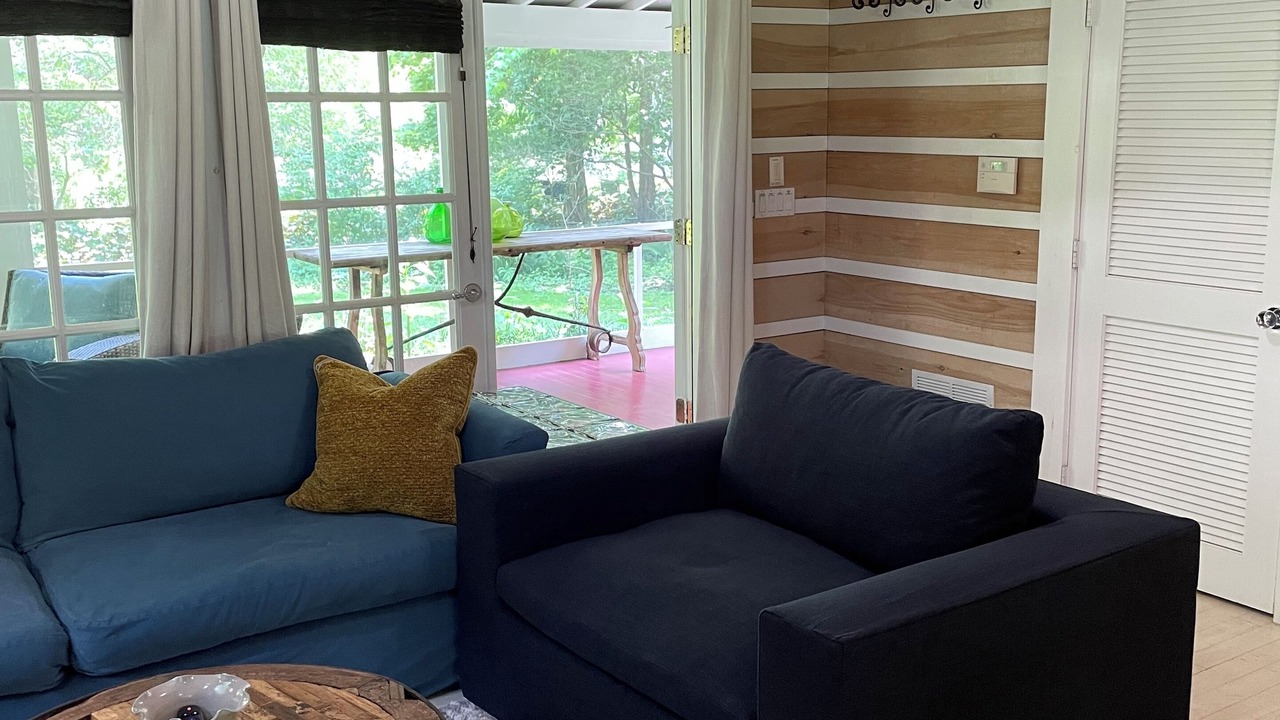 Photo of Livingroom in Southold