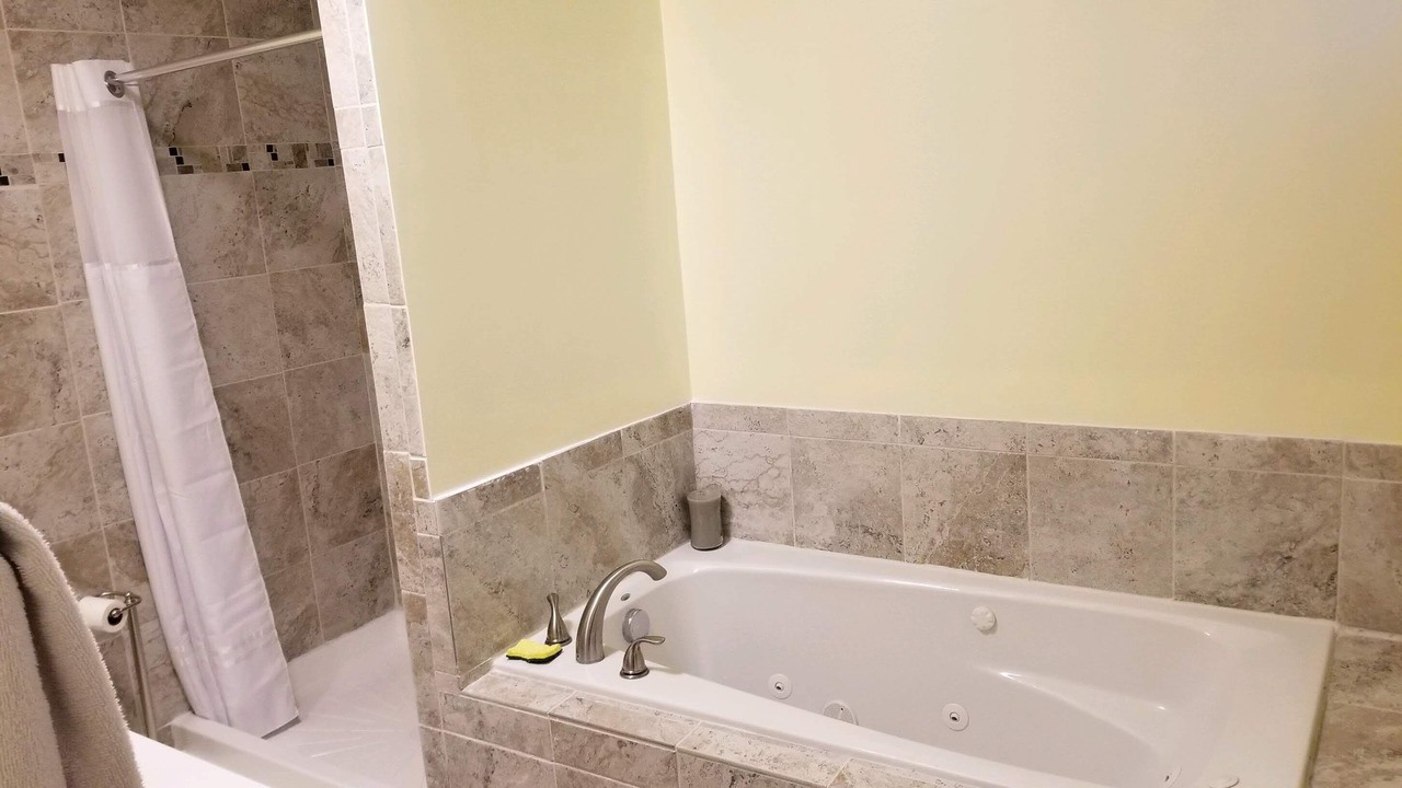 Photo of Bathroom in Peach Orchard