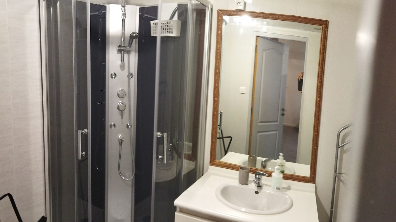 Photo of Bathroom in Hebuterne