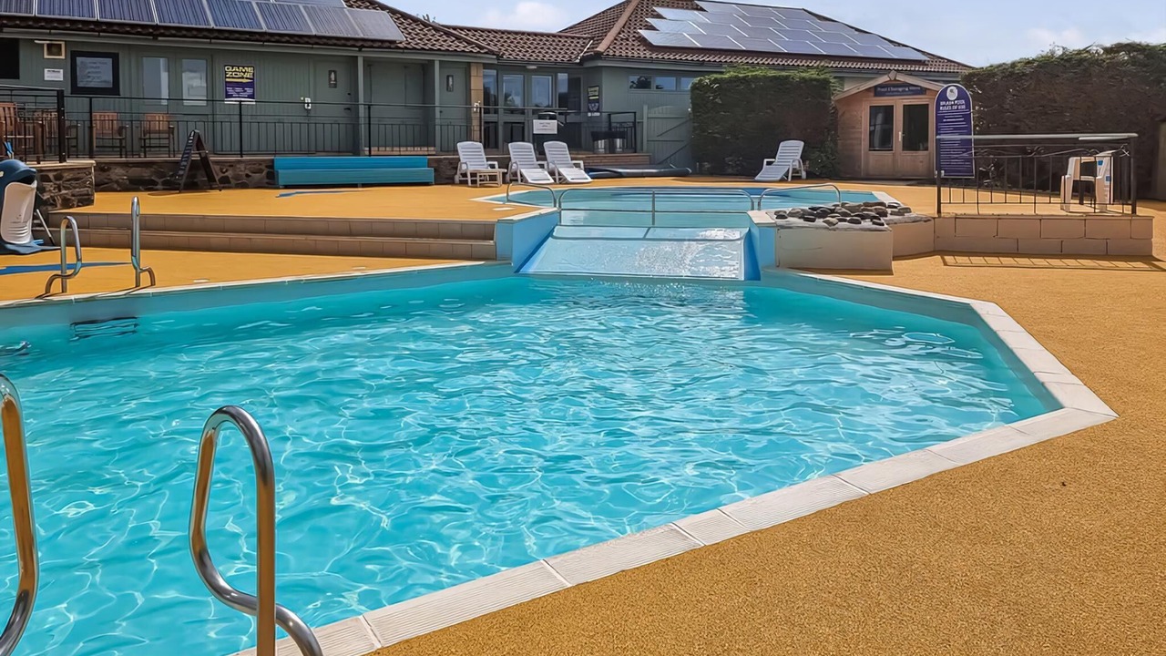 Photo of Others in Waren Mill