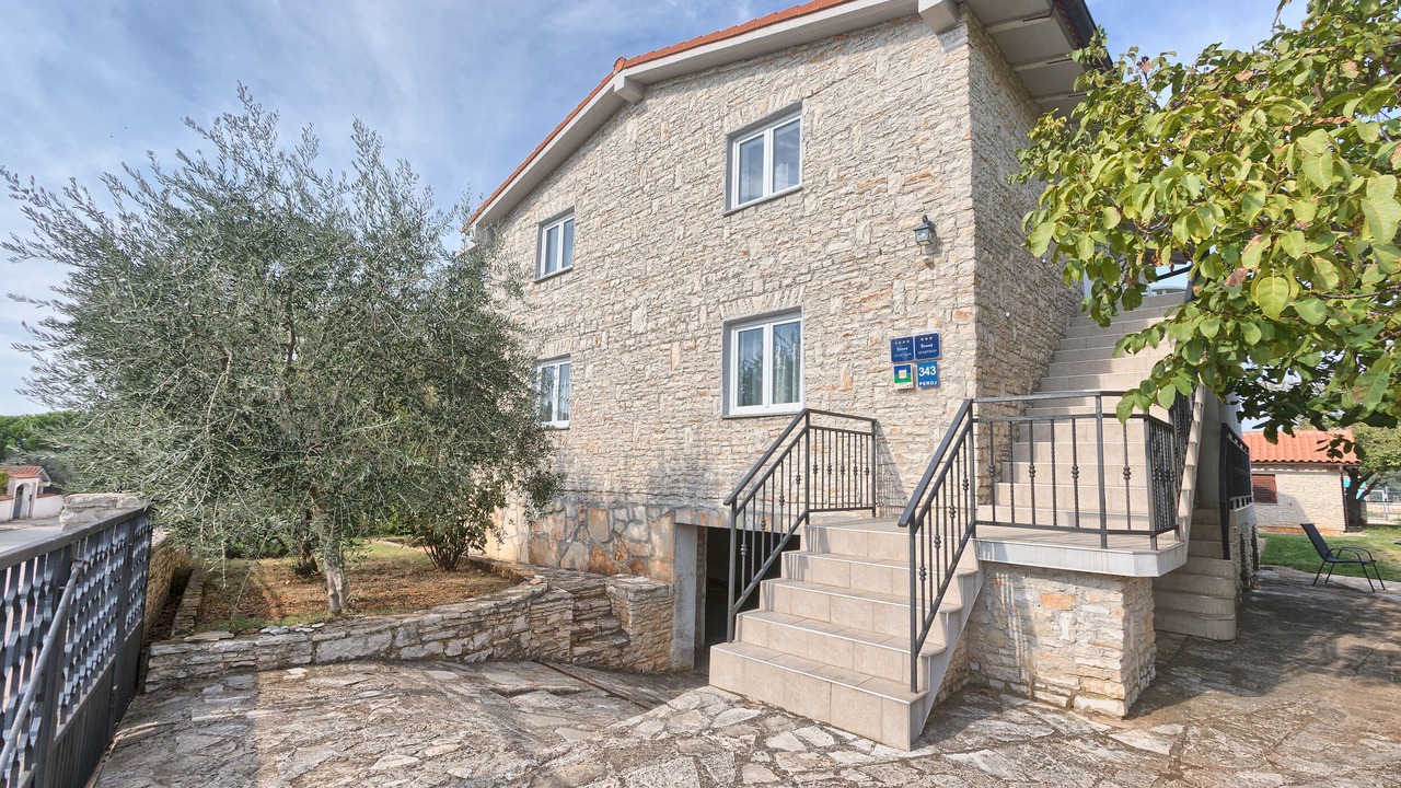 Photo of Outdoor in Peroj