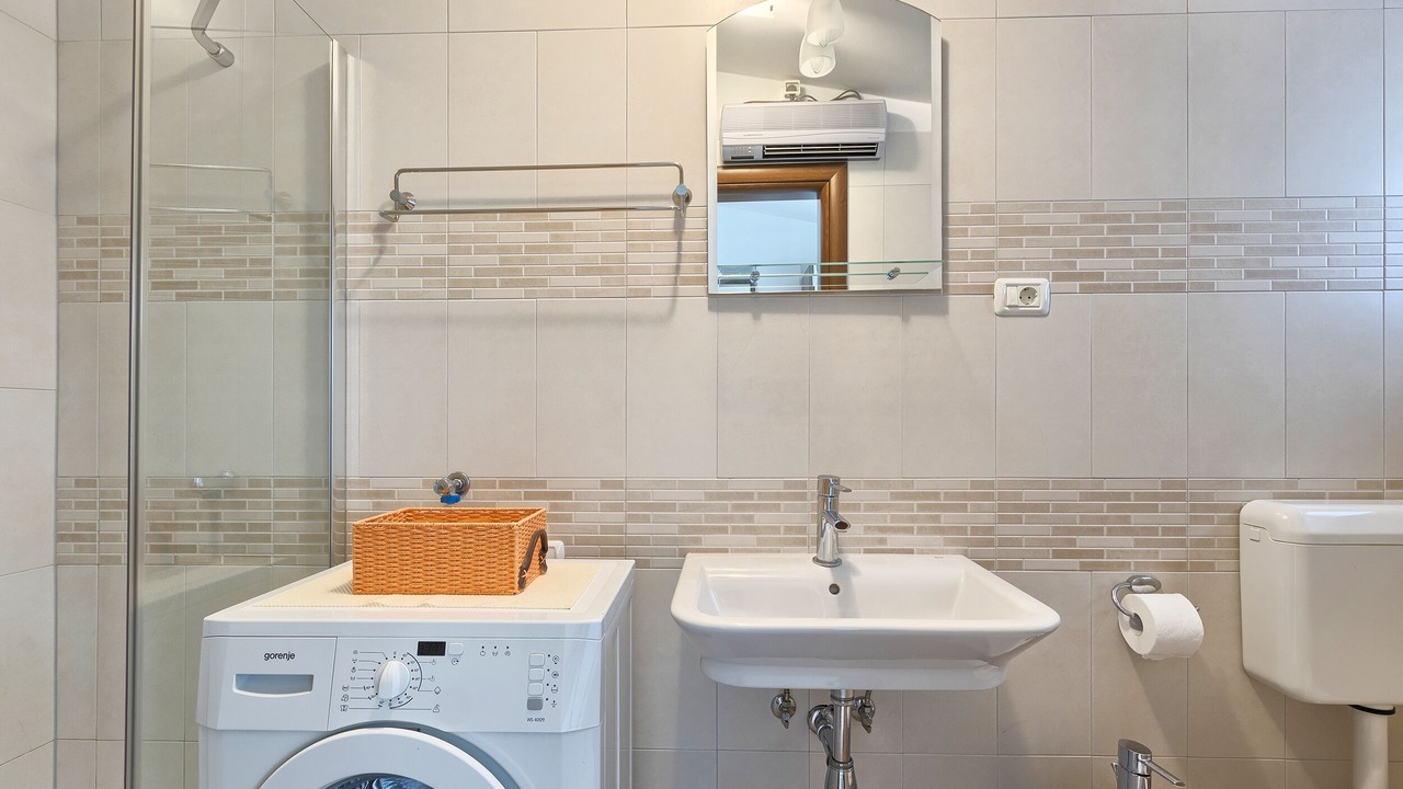 Photo of Bathroom in Peroj