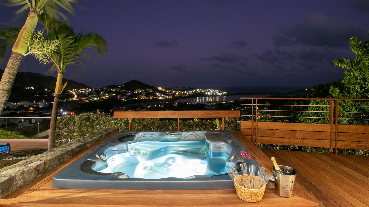 Photo of Patio Balcony in Orient Bay