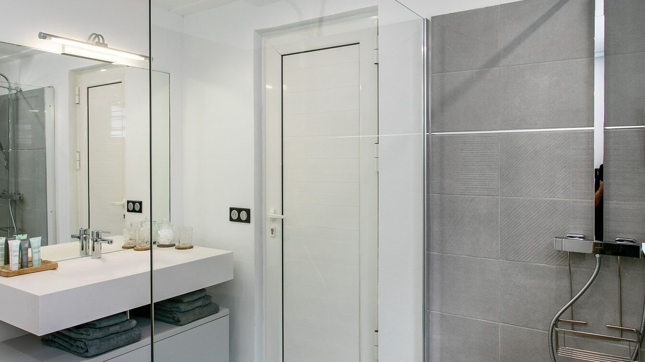 Photo of Bathroom in Orient Bay