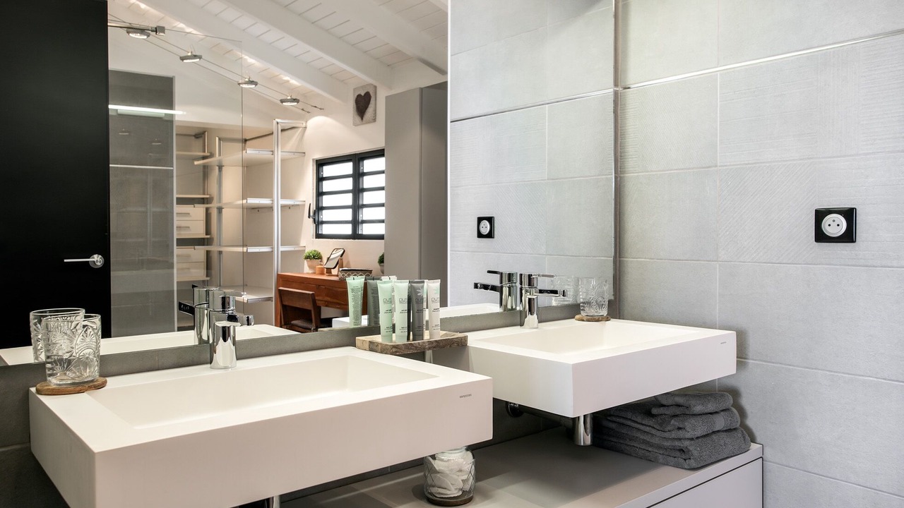 Photo of Bathroom in Orient Bay