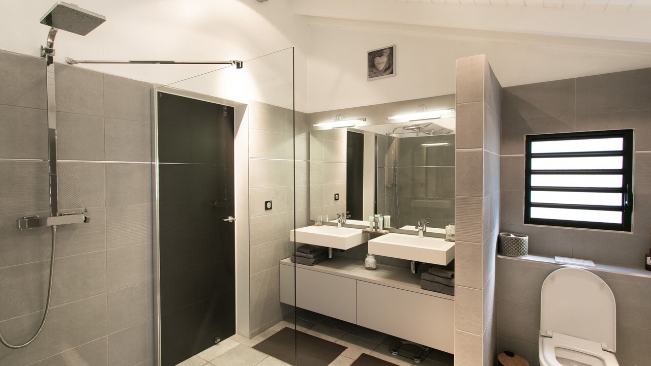 Photo of Bathroom in Orient Bay