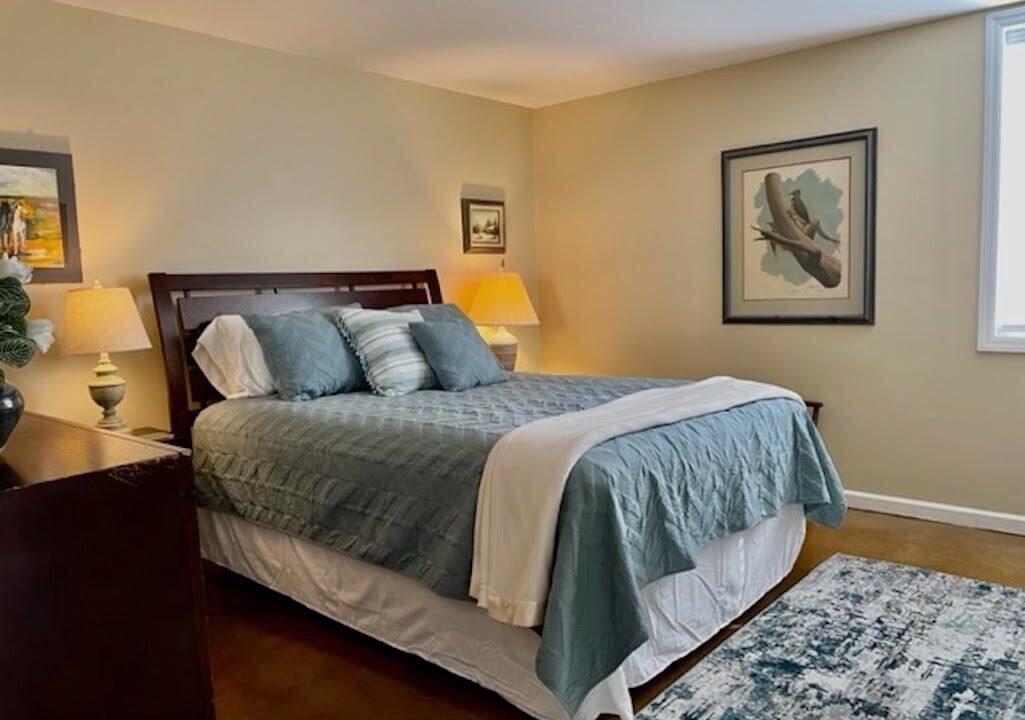 Photo of Bedroom in East End - Valley Street