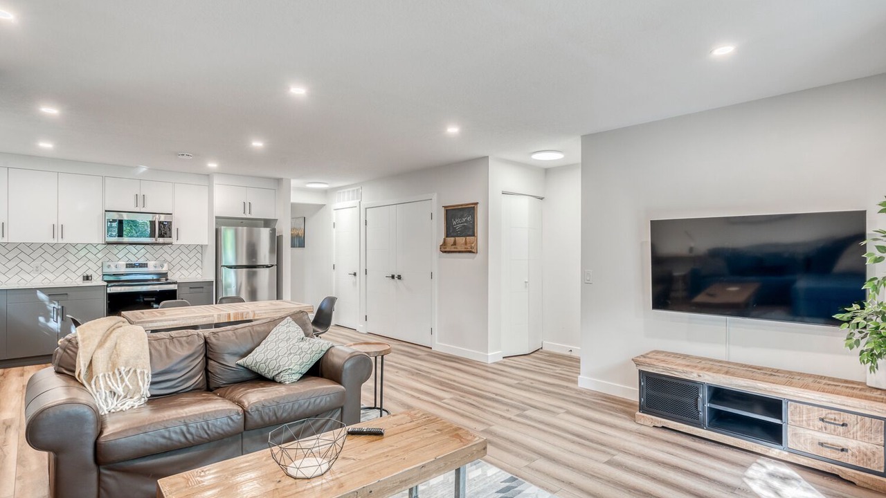 Photo of Livingroom in Crescent Heights