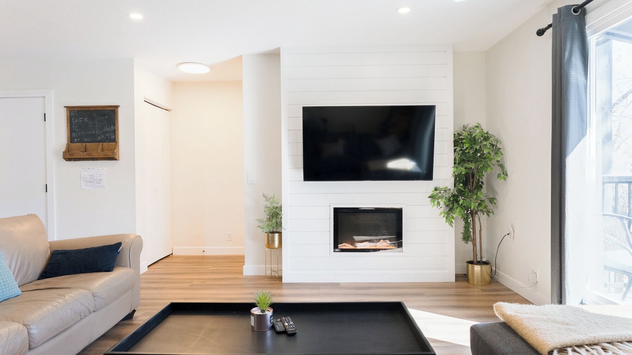 Photo of Livingroom in Crescent Heights