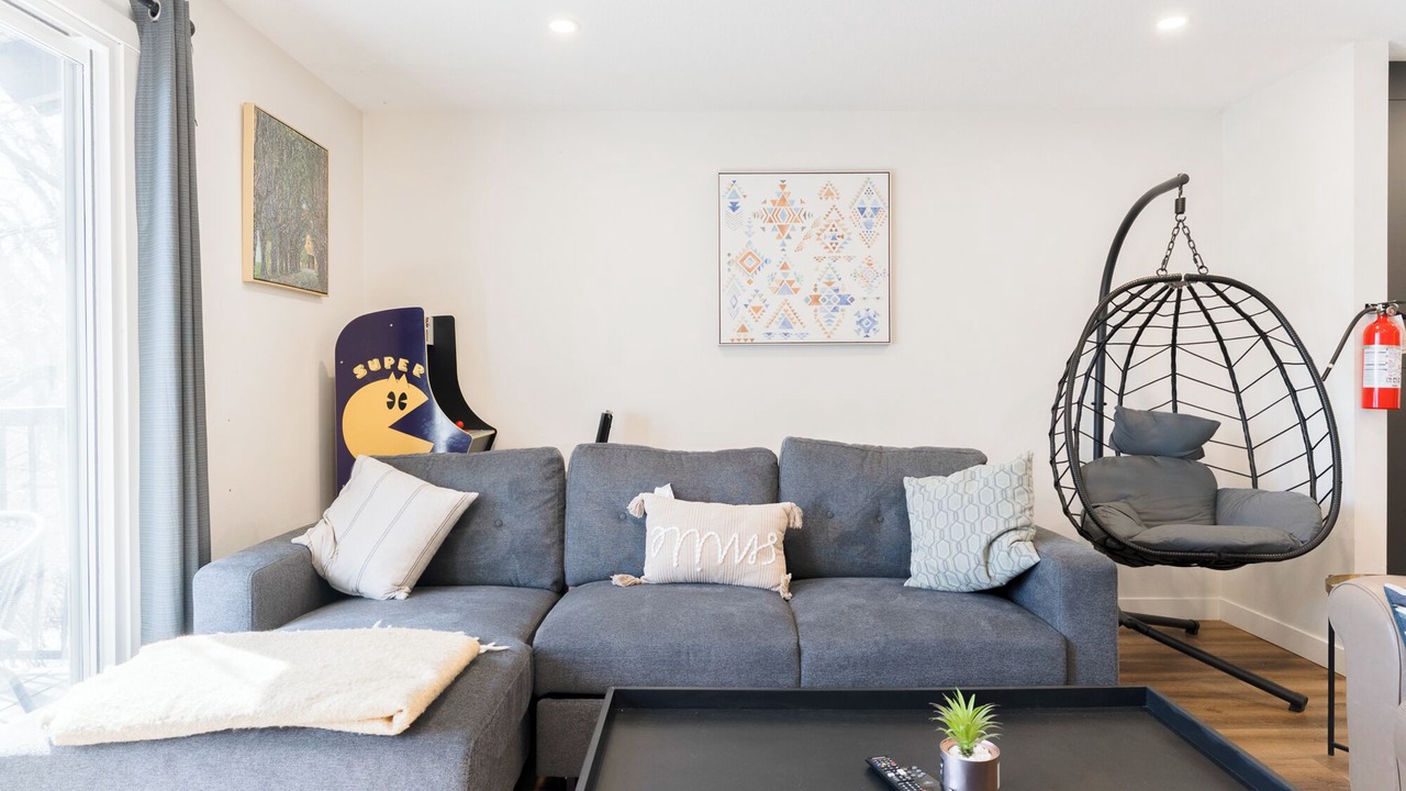 Photo of Livingroom in Crescent Heights