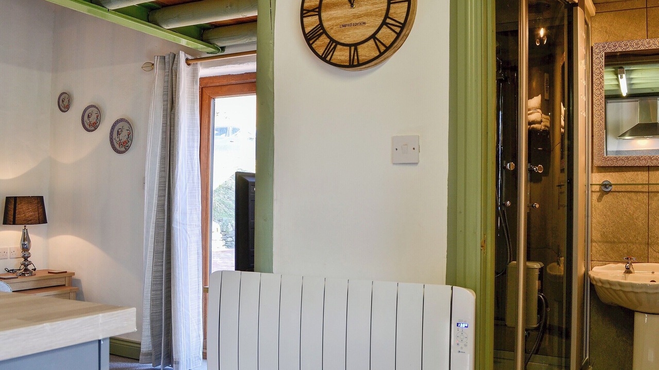 Photo of Bedroom in Scales