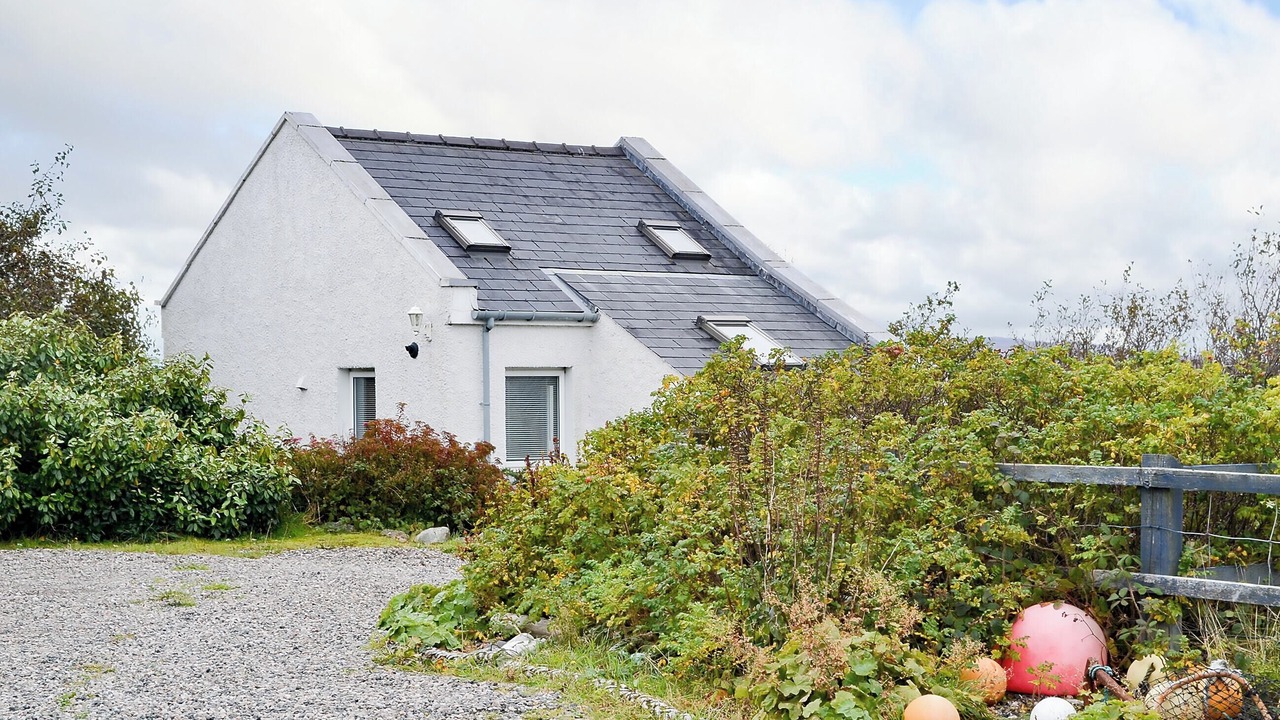 Photo of Others in Lochmaddy