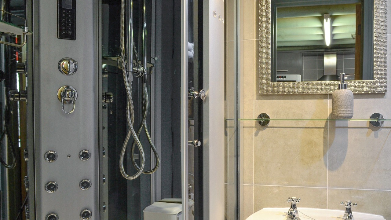 Photo of Bedroom in Scales