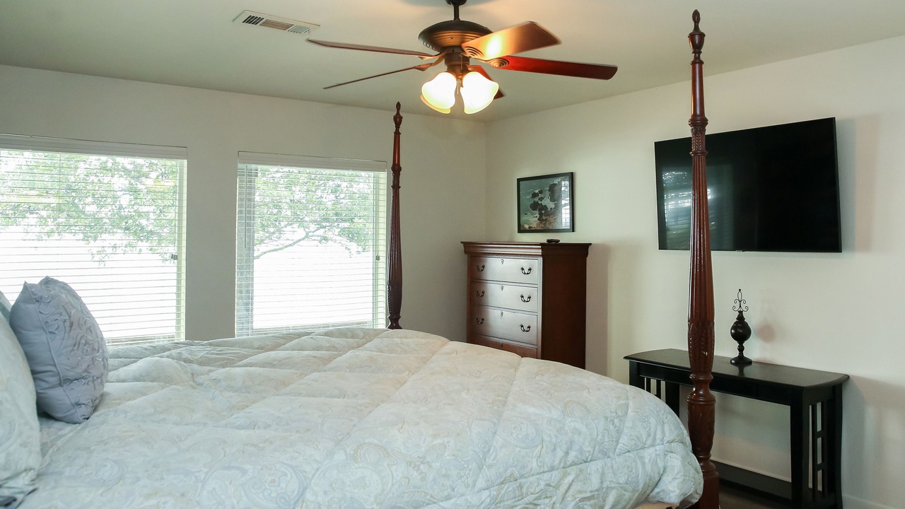 Photo of Bedroom in Oakhurst