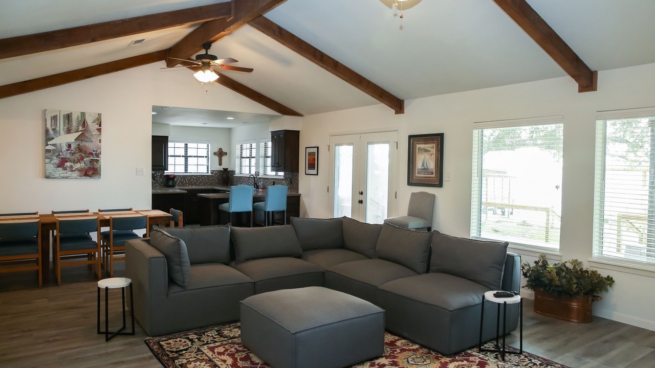 Photo of Livingroom in Oakhurst