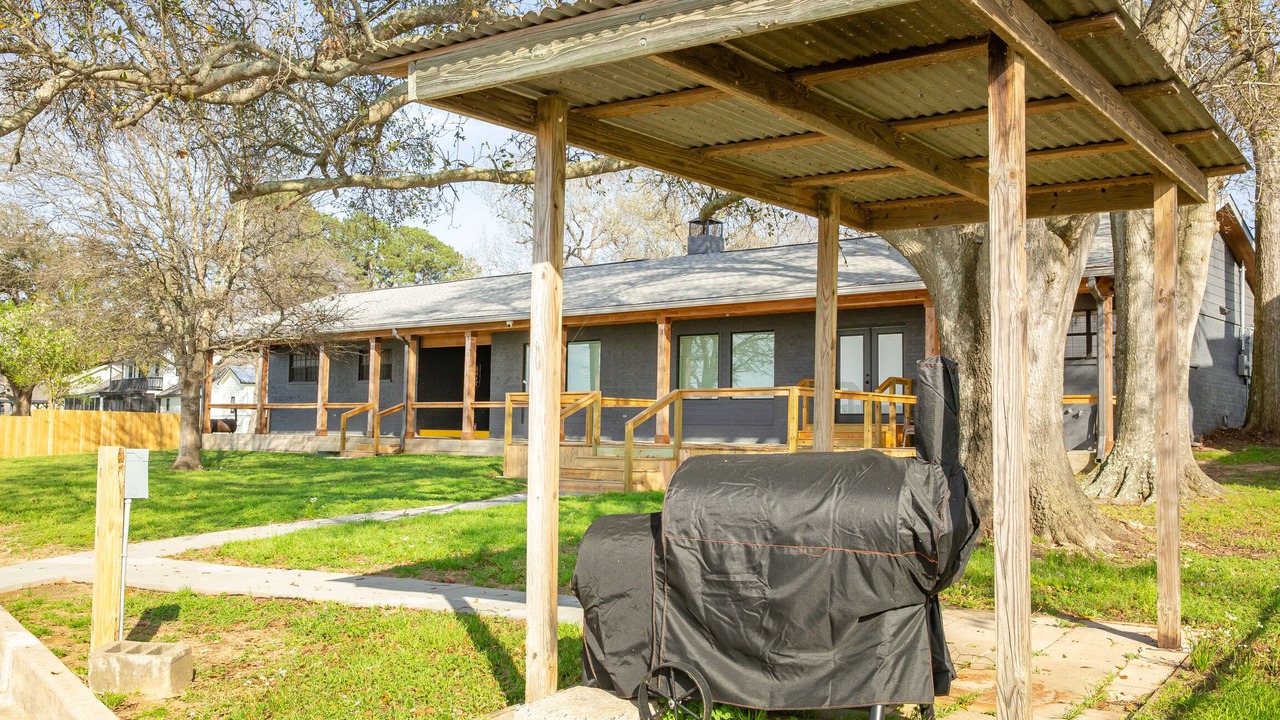 Photo of Outdoor in Oakhurst