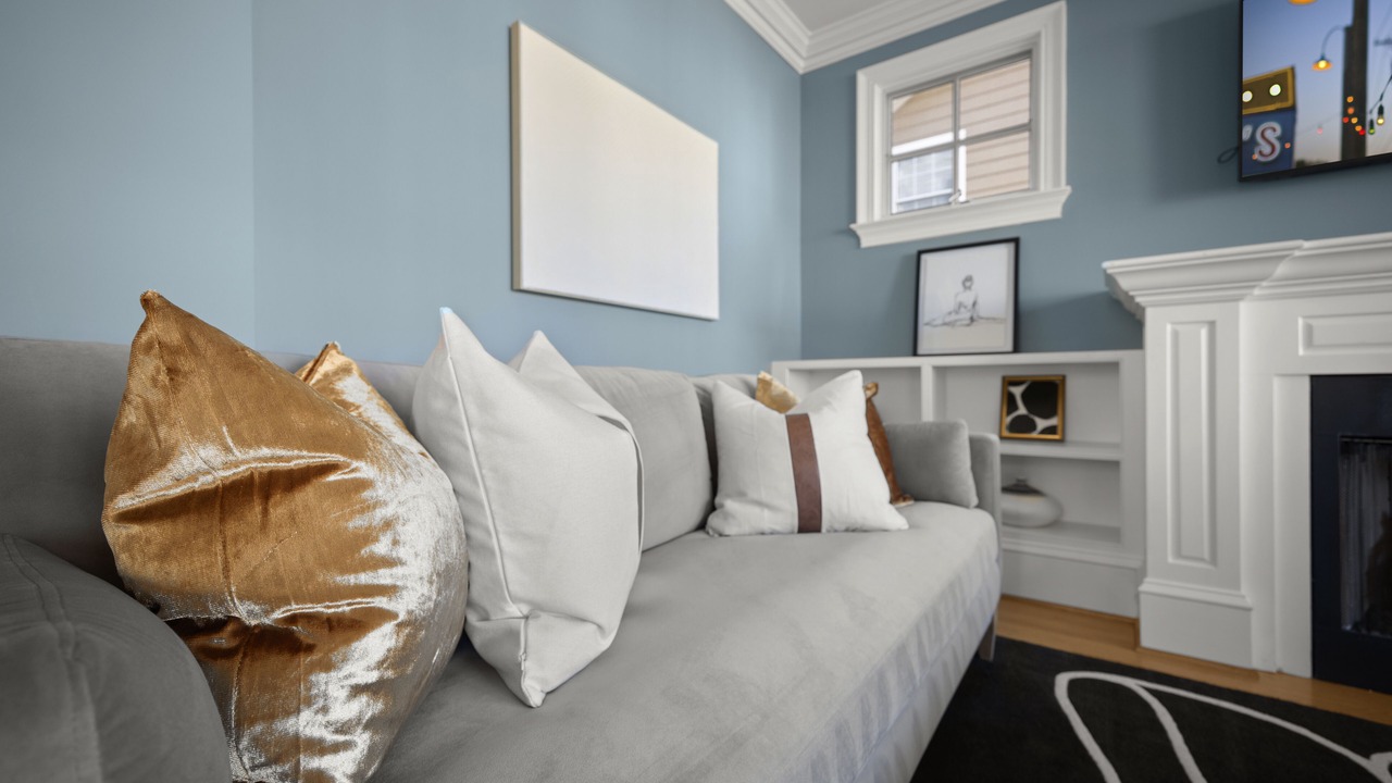 Photo of Livingroom in Potomac West