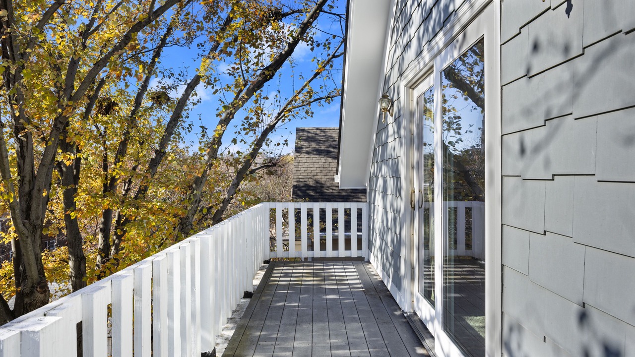 Photo of Patio Balcony in Potomac West