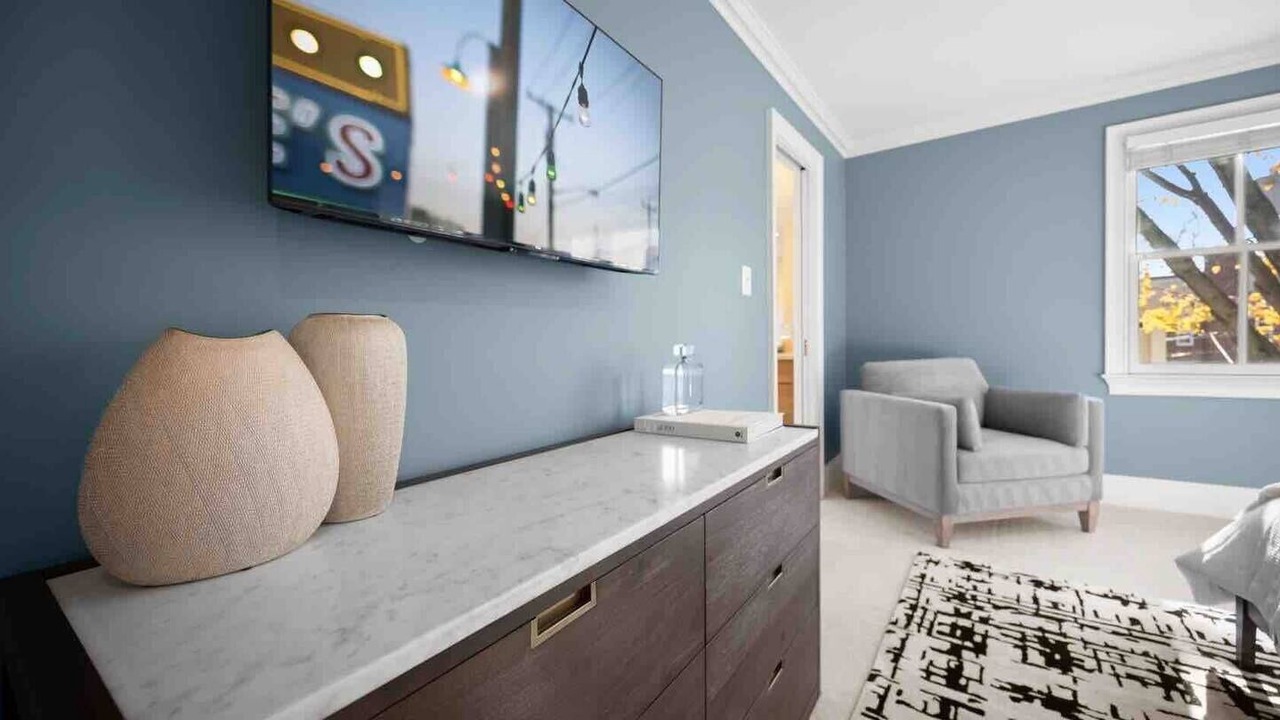 Photo of Livingroom in Potomac West