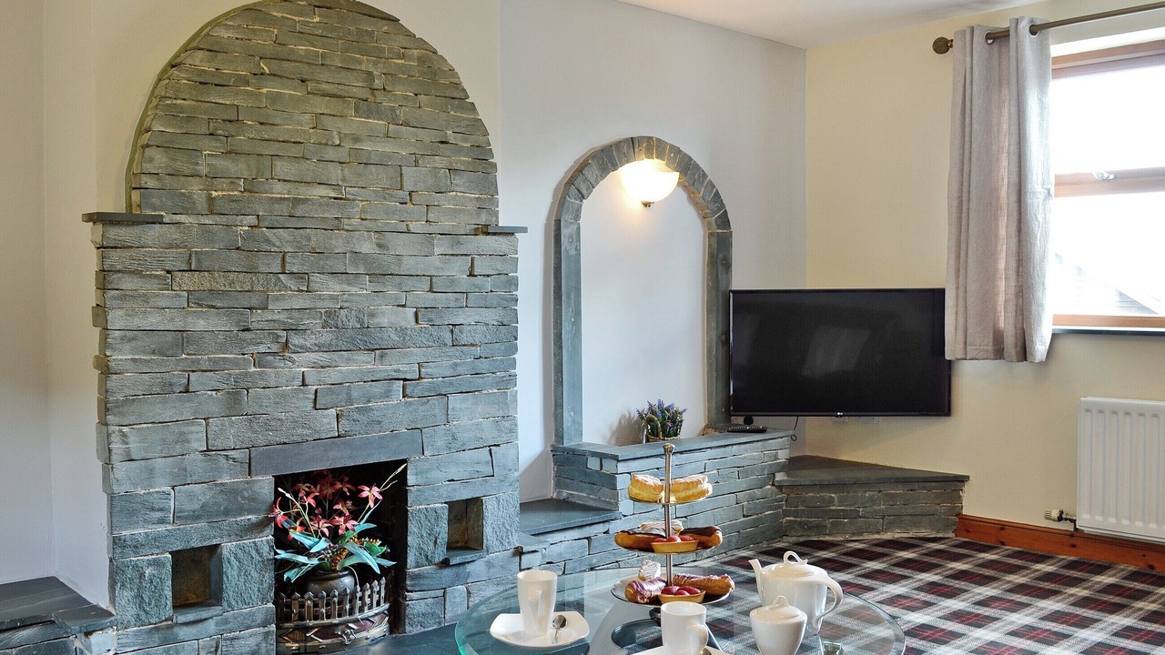 Photo of Bedroom in Scales