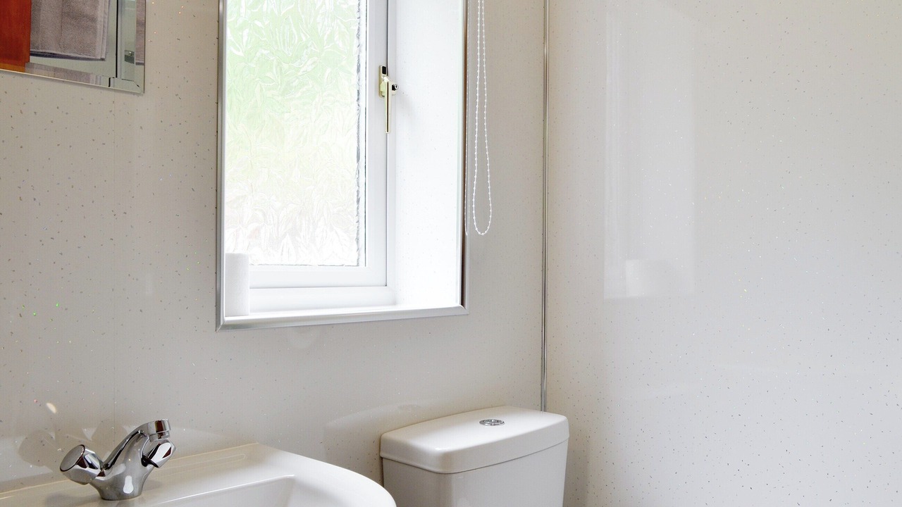 Photo of Bedroom in Scales