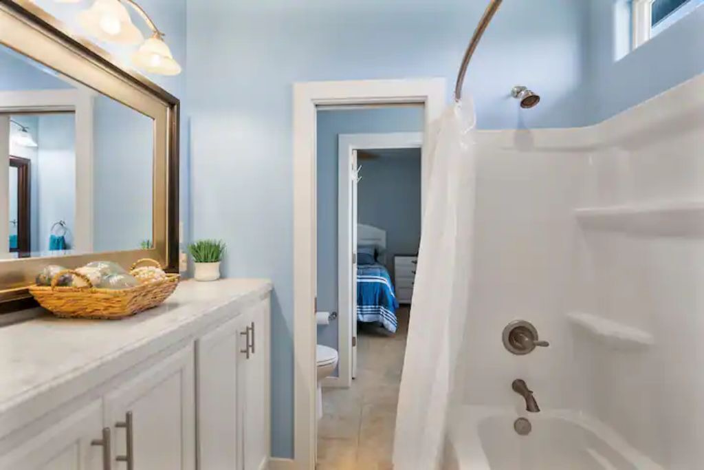 Photo of Bathroom in Port Bolivar