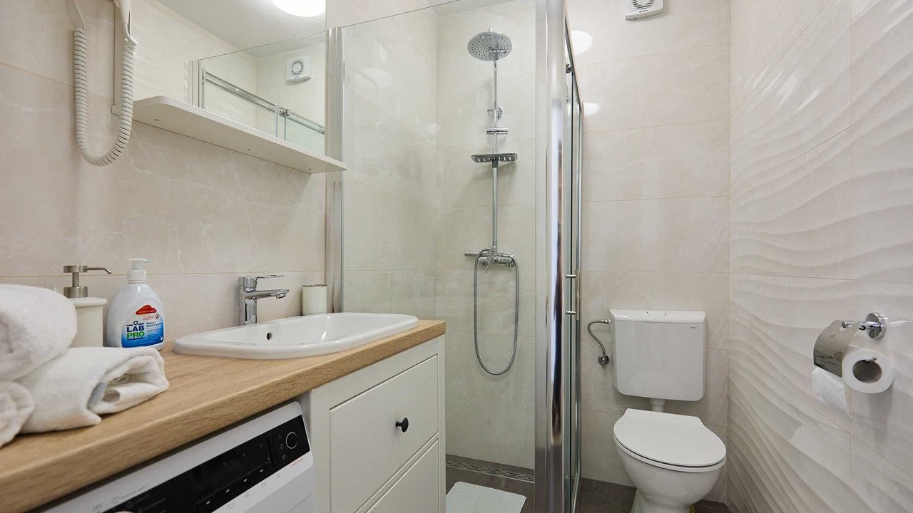 Photo of Bathroom in Gornji Kono