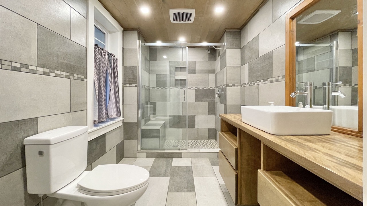 Photo of Bathroom in Kildare Capes