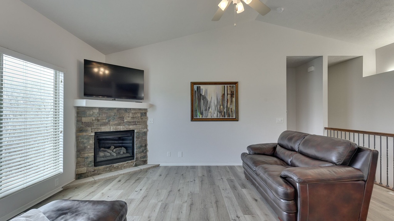 Photo of Livingroom in Millard