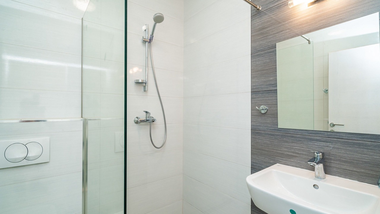 Photo of Bathroom in Brsecine