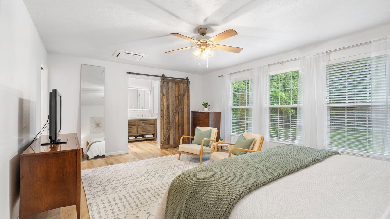 Photo of Bedroom in Ozark