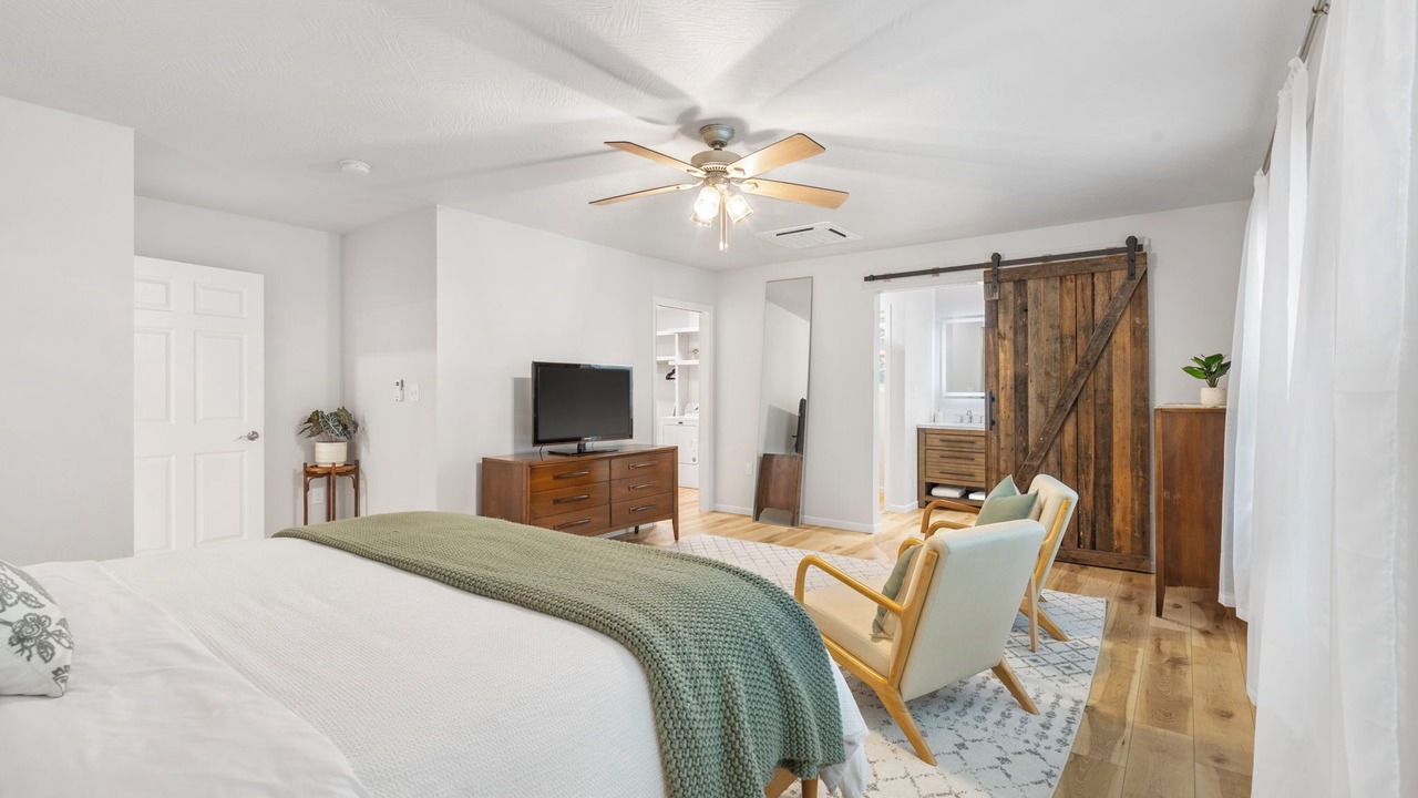 Photo of Bedroom in Ozark