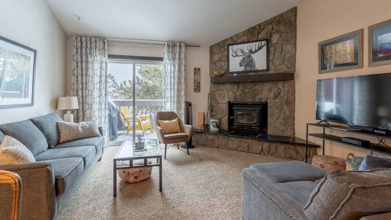 Photo of Livingroom in Fraser
