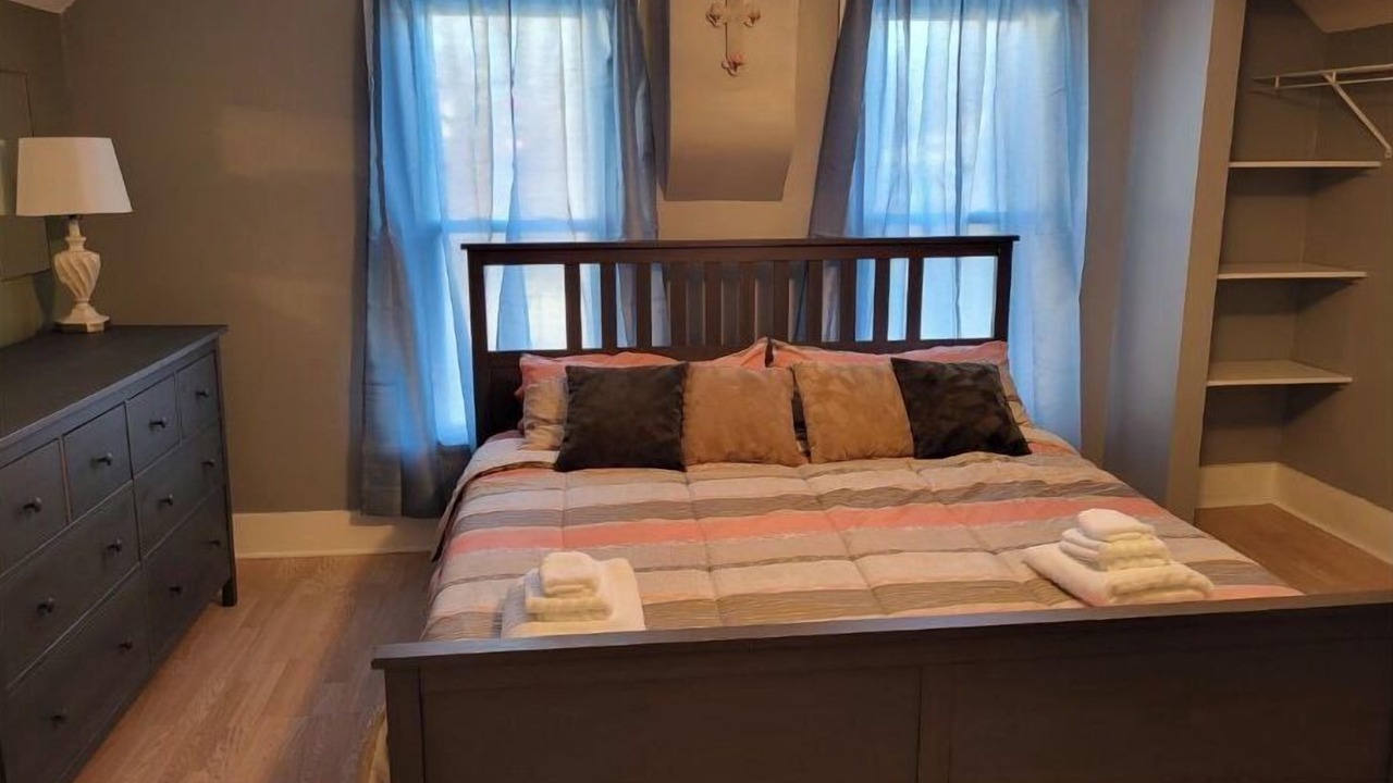 Photo of Bedroom in LaGrange