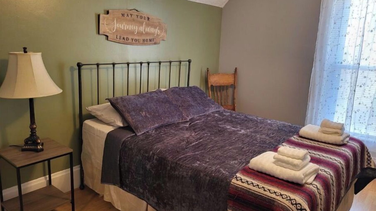 Photo of Bedroom in LaGrange