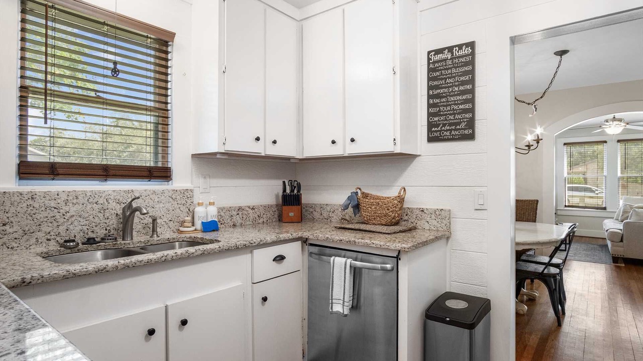 Photo of Kitchen in Bandera