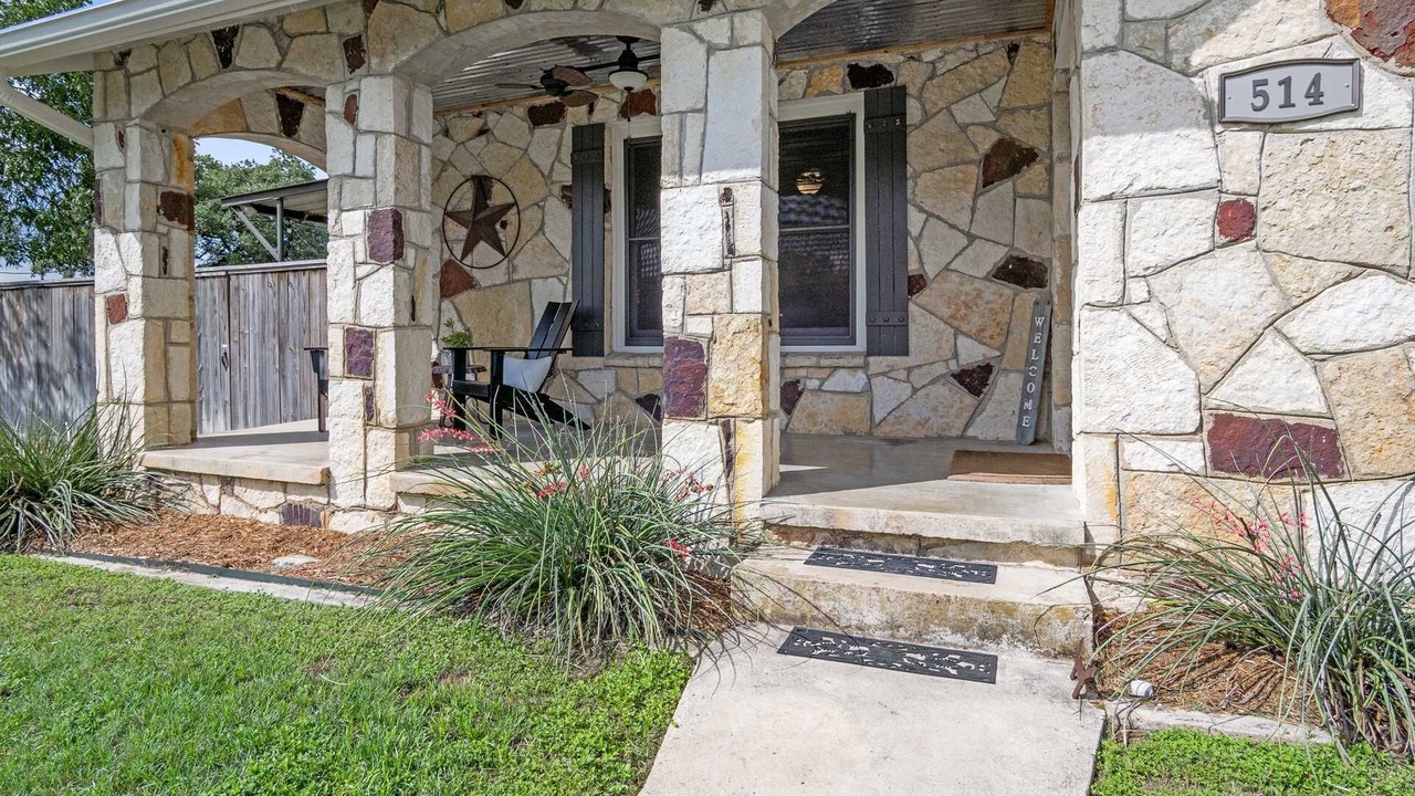 Photo of Patio Balcony in Bandera